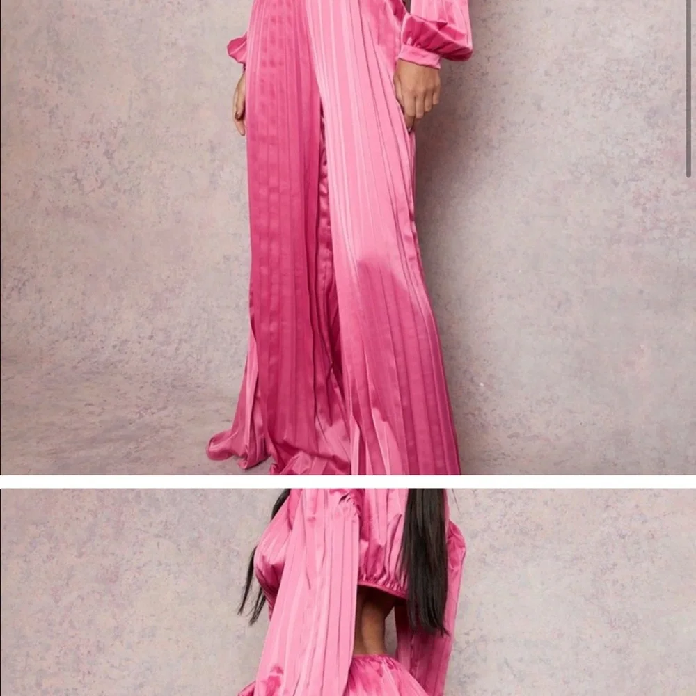 BooHoo Pleated CutOut Wide Leg Jumpsuit - Picture 5 of 6